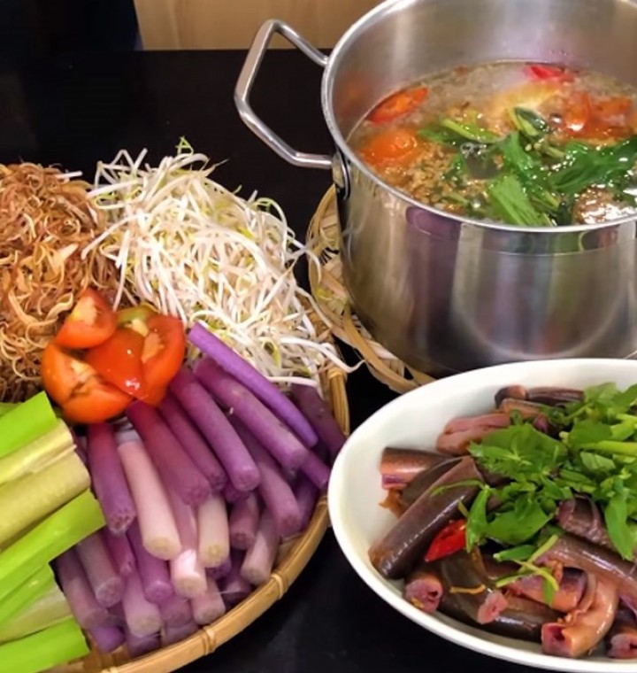 Lẩu lươn đồng