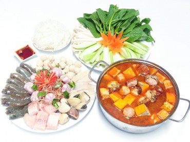 Lẩu cua đồng hải sản