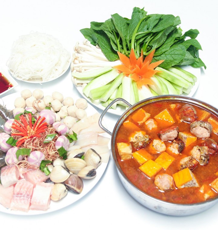 Lẩu cua đồng hải sản